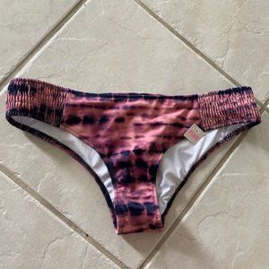 PINK Victoria Secret  NWT Cheekster swim  bottom Size L